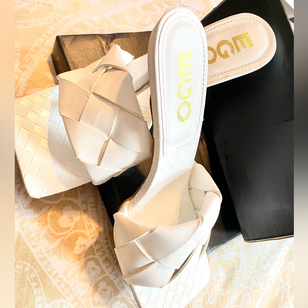 Lady slides, super cute never worn